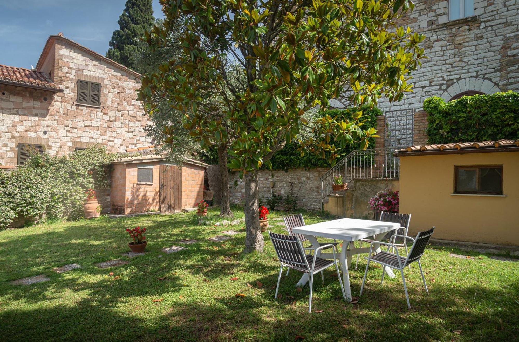 B&B Il Chiostro Ассізі Екстер'єр фото
