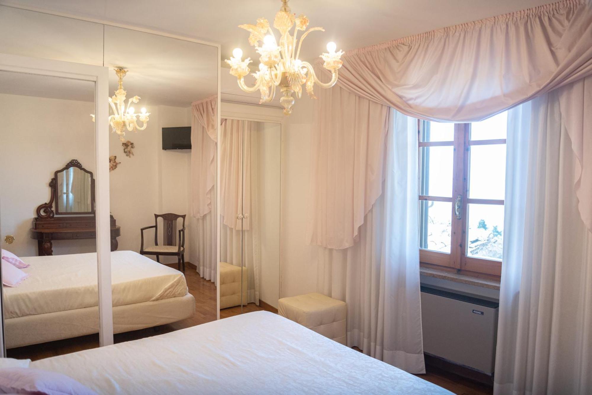 B&B Il Chiostro Ассізі Екстер'єр фото